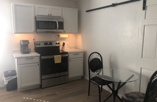 Clear Lake Condominio | 2-bedrooms with its own bathroom and kitchen.