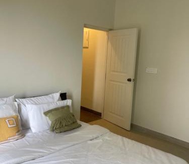 Parra Apartamento | 2 BHK Retreat in Sierra Assagao
