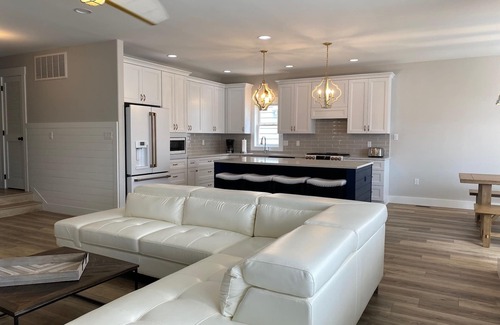 South End Condominio | 2 Blocks from the beach! Sleeps 10! Book today!