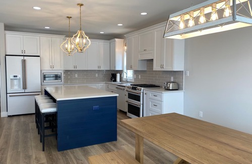 South End Condominio | 2 Blocks from the beach! Sleeps 10! Book today!