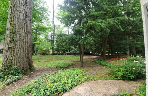 Waukazoo Woods Casa | 2 blocks to Lake Mac, 2 miles to Lake Michigan and 4 to downtown