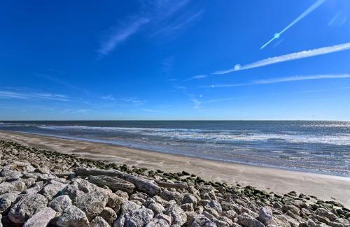 Surfside Beach Casa | 2 Blocks to Surfside Beach A-Frame Home with Deck