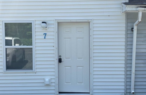 Ellsworth Apartamento | 2 BR 1 Bath w/Full Kitchen Large Apartment in enjoyable Ellsworth with AC, WiFi