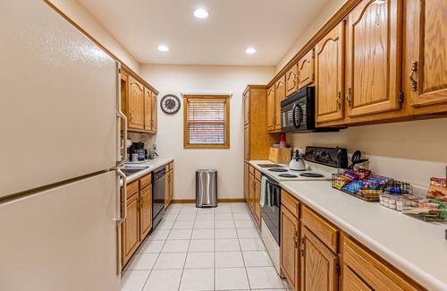 Whittier Condominio | 2 BR/2 BA Condo/Stunning Mountain & Golf Views, Harrahs Casino, Train, Pool