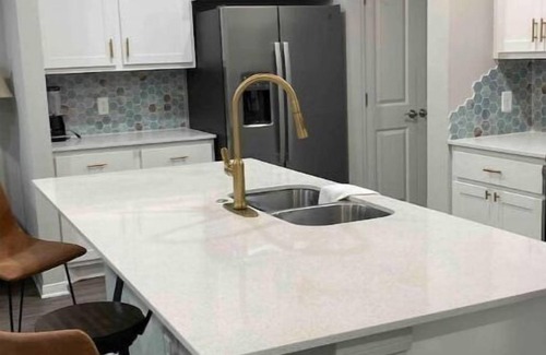 Bryan Condominio | 2 BR/2 Bath Condo; Sleeps 5