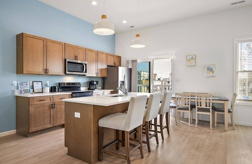 Ocean City Villa | 2 Br / 2 bath townhouse downtown OC by Rt 50 bridge, great location for festivals
