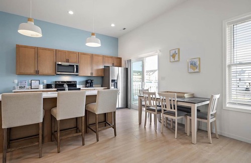 Ocean City Villa | 2 Br / 2 bath townhouse downtown OC by Rt 50 bridge, great location for festivals