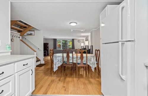 Thornton Condominio | 2-BR Condo Near Welch-Dickey and Waterville Valley