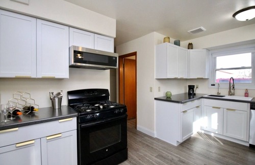 Beloit Casa | 2-BR Duplex Near Healthcare Facilities/Interstate