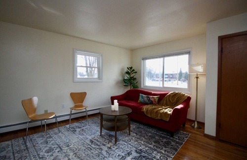 Beloit Casa | 2-BR Duplex Near Healthcare Facilities/Interstate
