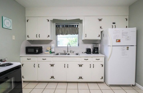 Golden Beach Casa | 2 BR Home With Private Beach Access To Golden Beach - Luna Sea
