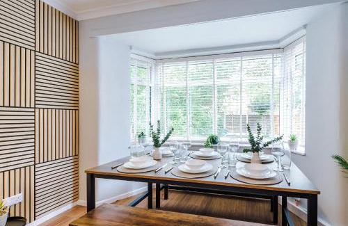 Broadheath Casa | 2 BR House By Eason Stays Short Lets & Serviced Accommodation Wythenshawe With Free Parking