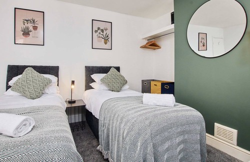 Sheffield Casa | 2 BR House close to Arena, Meadowhall, M1