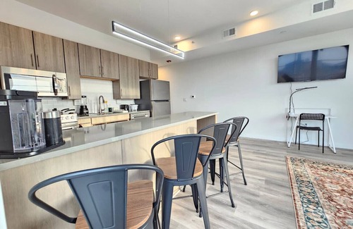 Poplar Apartamento | 2 BR in the heart of an old city