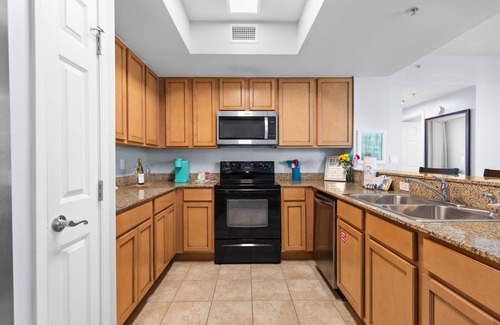 Indian Bayou Condominio | 2 BR King Suite walk/shuttle to Beach, 11,Pools