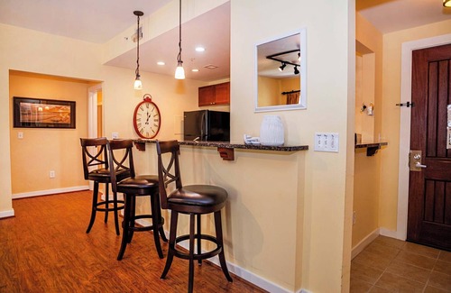 St. Augustine Condominio | 2-BR large private fenced courtyard-close to entrance & pool / hot tub
