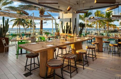 Central Beach Apartamento | 2 BR Luxury Beach Apartment with Resort Amenities