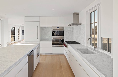 Chilmark Casa | 2 BR, Modern Main House, private beach, AC, Wifi, Modern Luxury, Fireplace