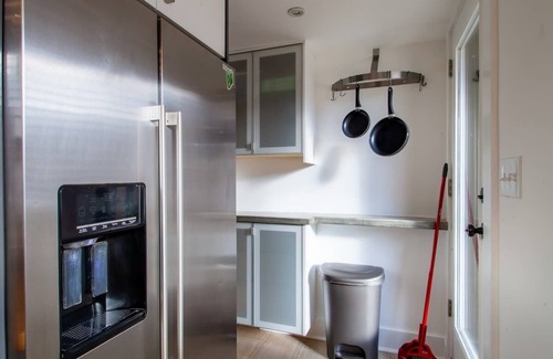 Petworth Apartamento | 2-BR Petworth Pad / Walk to METRO Subway