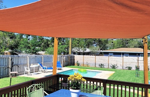 Gulfport Casa | 2 BR Private Vac Home near Beaches, Heated Pool, Pet-friendly Backyard w Deck