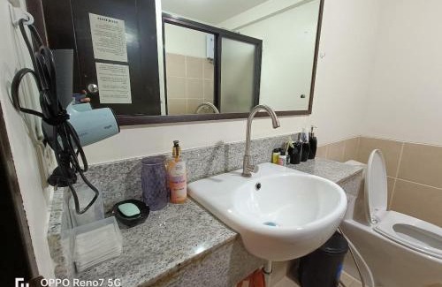 Paranaque Apartamento | 2 BR Resort type Condo unit near Airport