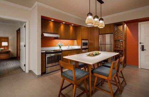 Honokowai Complejo | 2 BR- Resort View Villa in Ocean Front Resort on Kā'anapali Beach