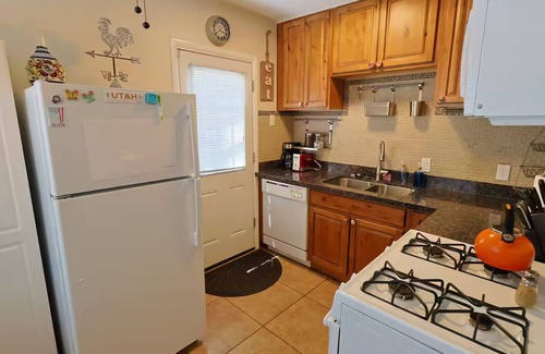 Sugar House Casa | 2 BR Up to date, heart of Sugar House