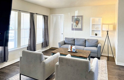 Central Oklahoma City Apartamento | 2 brs House With Fenced Yard Near the ZOO
