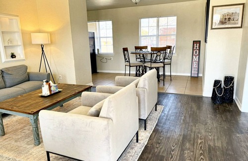 Central Oklahoma City Apartamento | 2 brs House With Fenced Yard Near the ZOO