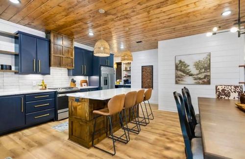 Broken Bow Cabina | 2 Cabins | Dog-Friendly | Private Heated Pools