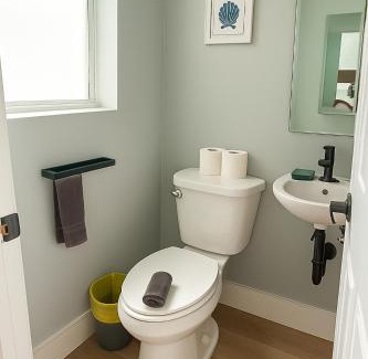 North Beach Apartamento | 2 Coastal Units Walk to Beach Patio Parking