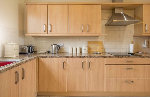 Solva Casa | 2 Coastal View, Holiday Home Llanunwas, Solva, Sleeps 2, 1 bedrooms, bathrooms
