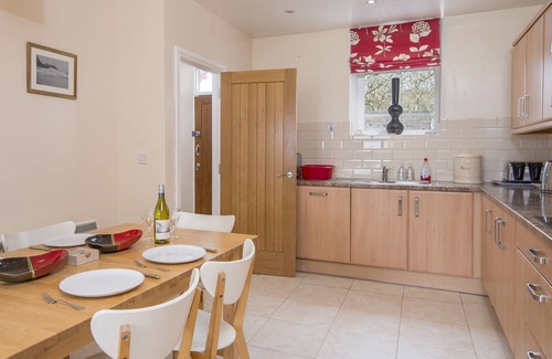 Solva Casa | 2 Coastal View, Holiday Home Llanunwas, Solva, Sleeps 2, 1 bedrooms, bathrooms