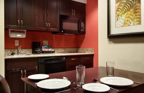 North Greece Apartamento | 2 Connecting Suites at a Hotel