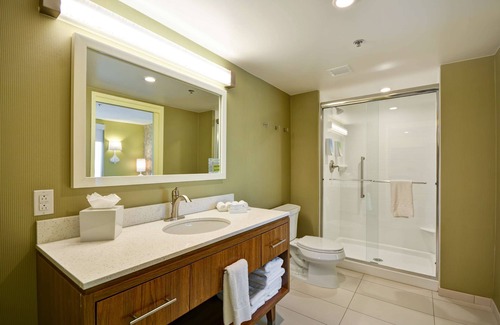 Vickery Meadow Apartamento | 2 Connecting Suites at a Hotel
