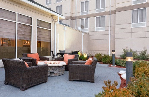 Tuscaloosa Casa | 2 Connecting Suites at a Hotel