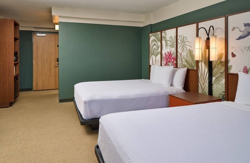 Ala Moana Hotel | 2 Convenient Rooms, Scenic Gardens, Outdoor Pool Relaxation, Near Ala Moana