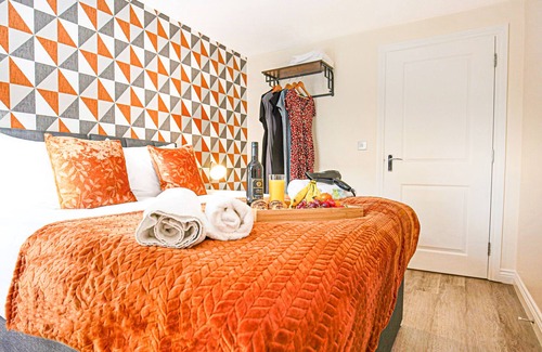 Milton Keynes Casa | (2) Countess Way - 2 bed, 2 bath apartment
