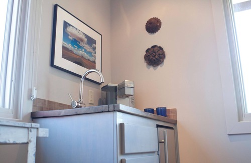 Paso Robles Casa | 2 Culinary Suites in the heart of Wine Country!