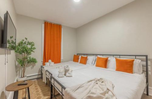 Upper Roseville Apartamento | 2 Days Stay Get 40 percent OFF for, Sleeps 6 & 2 Queen