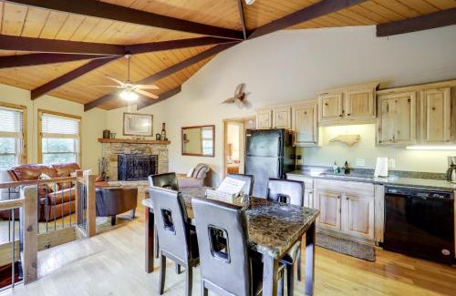 Beech Mountain Casa | 2 Decks, Mountain View Beech Mountain Cabin!