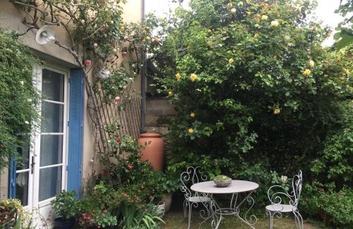 La Fleche Cama Y Desayuno | 2 DESCARTES