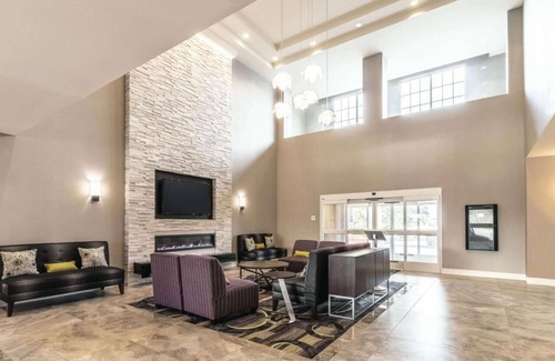 Arlington Hotel | 2 Double Beds, La Quinta Inn, Pet-Friendly Haven by AT&T Stadium, 2 Units