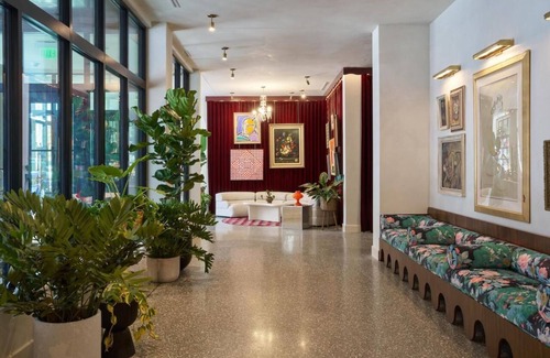 East Market District Casa | 2 Double Queen Room at Hotel Genevieve! Close to Louisville Slugger Field