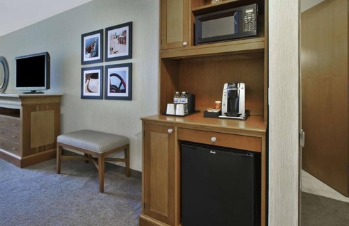 Old Port Casa | 2 Downtown Portland Hotel Units w/ Pool | Breakfast | 24h Gym & Pet-Friendly