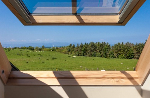 Linlithgow Apartamento | 2 Eden Cottage - sleeps 8 guests in 3 bedrooms