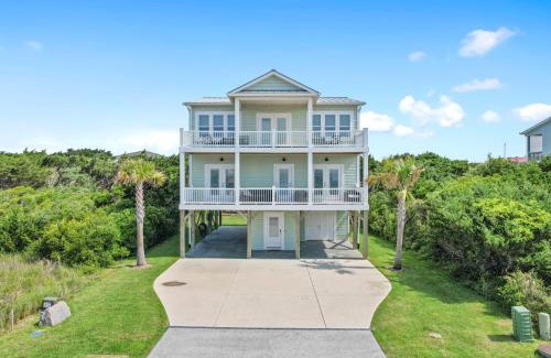 Long Beach Casa | 2 Family Coastal Escape