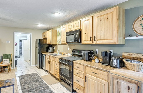 Mecosta Cabaña | 2 Fire Pits & Lake Access: Cozy Mecosta Getaway!