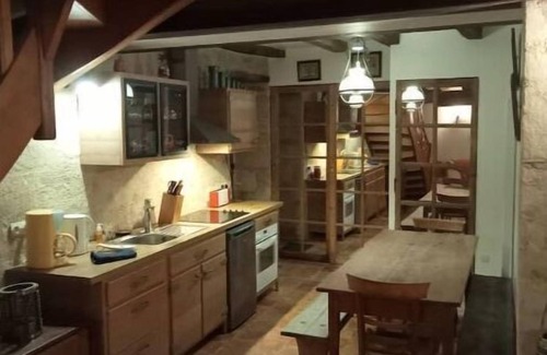 Doue-la-Fontaine Casa | 2 Gîtes in Doué town center, 15 people maximum