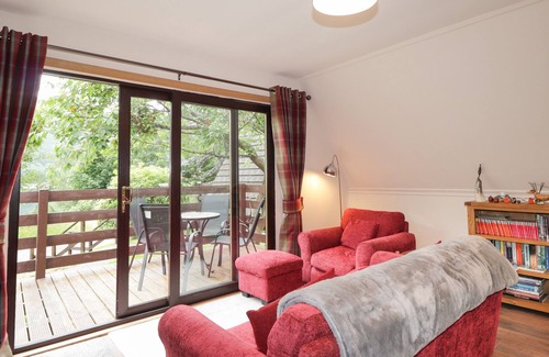 South Laggan Cabaña | 2 GLEN GARRY LODGE, romantic, character holiday cottage in Invergarry